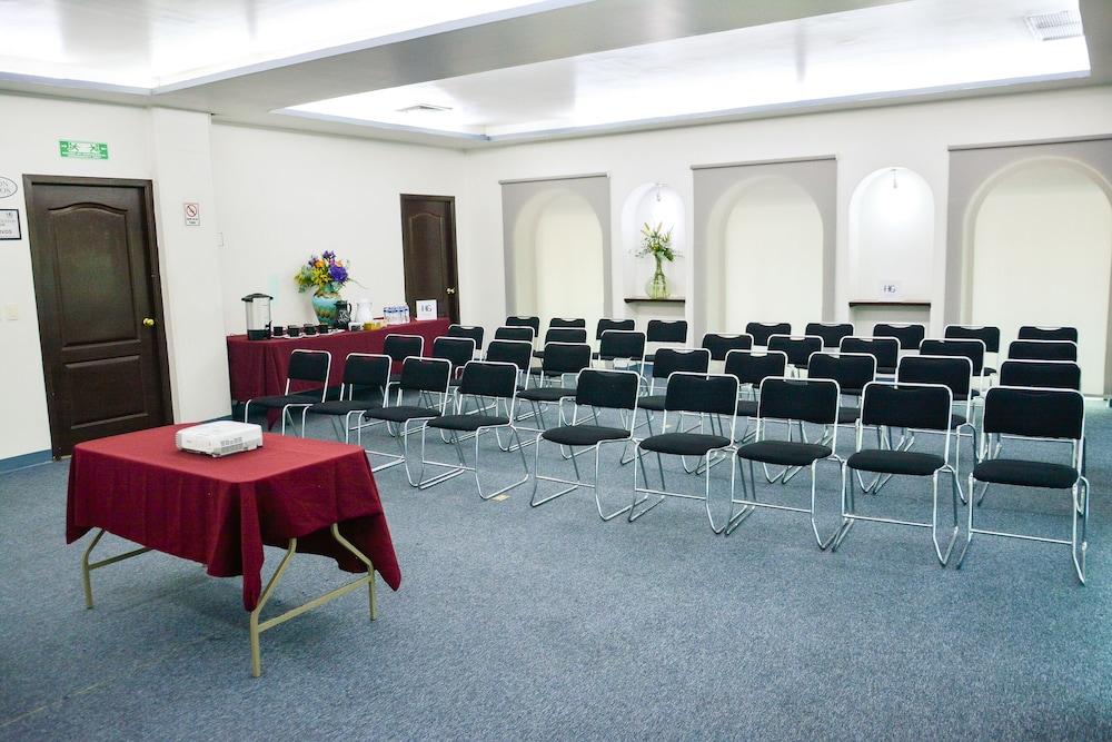 ספופן Hg Hotel מראה חיצוני תמונה